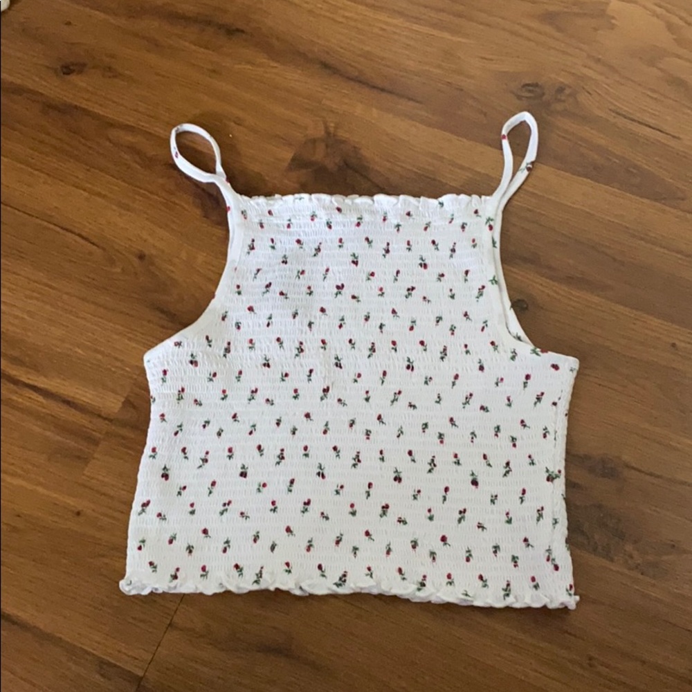 Spring white tank with red roses on it